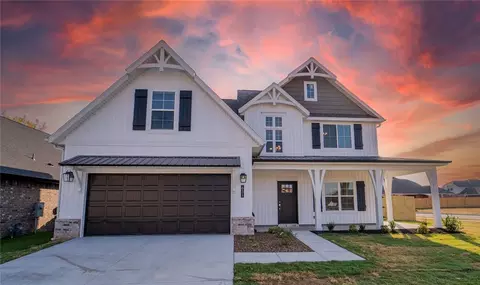 631 S Baggett St, Prairie Grove, AR 72753