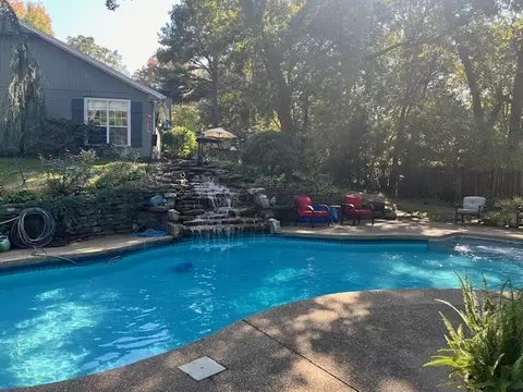 2399 N Twelve Oaks Dr, Fayetteville, AR 72703