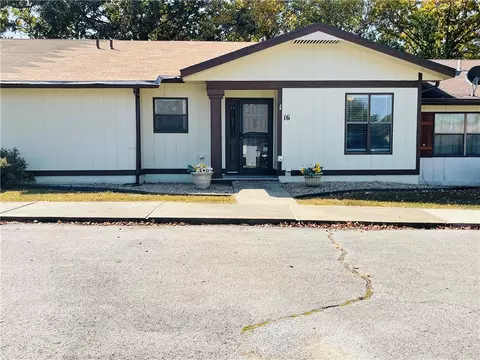 16 Eleanor Ln, Bella Vista, AR 72714