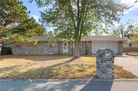 808 Gamble Rd, Centerton, AR 72719