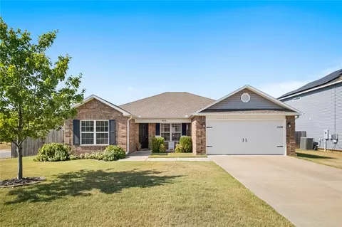 906 SW Loudon Dr, Bentonville, AR 72712