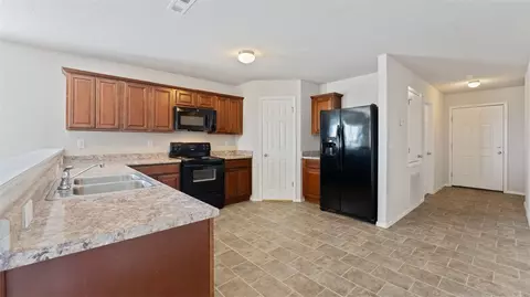 Entry Way - 7883 Bridgegate Ave, Springdale, AR 72762 photo 1 of 2