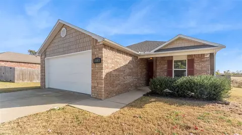 Exterior - 7883 Bridgegate Ave, Springdale, AR 72762 photo 2 of 4