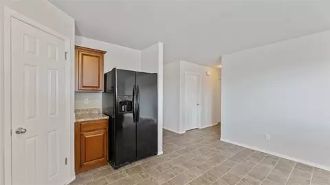 Entry Way - 7883 Bridgegate Ave, Springdale, AR 72762 photo 2 of 2