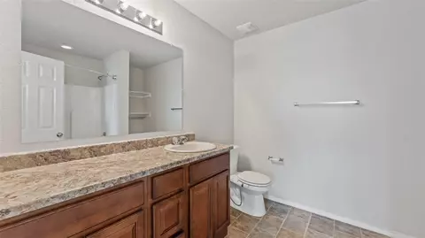 Bath - 7883 Bridgegate Ave, Springdale, AR 72762 photo 1 of 3