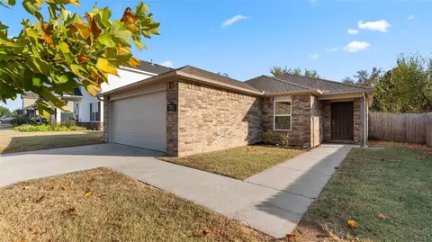 Exterior - 7733 Bridgegate Ave, Springdale, AR 72762 photo 2 of 4