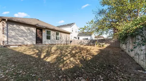Exterior - 7733 Bridgegate Ave, Springdale, AR 72762 photo 4 of 4