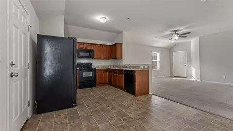 Entry Way - 7733 Bridgegate Ave, Springdale, AR 72762 photo 1 of 1