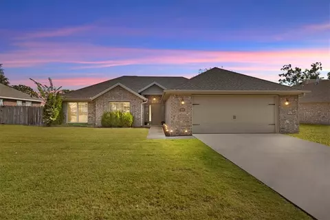 550 Timber Ridge St, Centerton, AR 72719