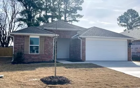 729 Picard Ave, Lowell, AR 72745