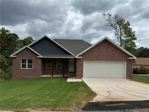 2 Lanark Cir, Bella Vista, AR 72715