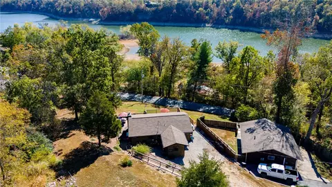 10208 Summit Dr, Rogers, AR 72758