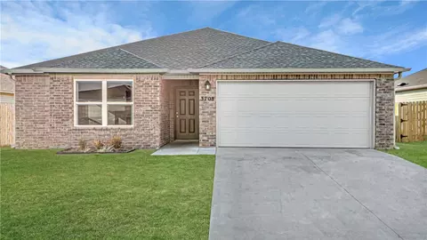 3708 1st Pl, Rogers, AR 72758