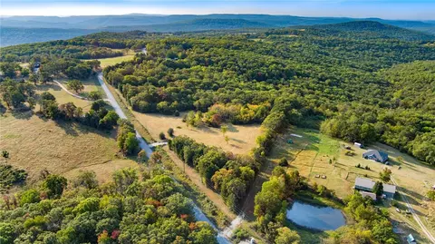 20835 Strickler Rd, West Fork, AR 72774