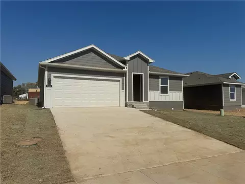 1302 NW 5th Ave, Highfill, AR 72734