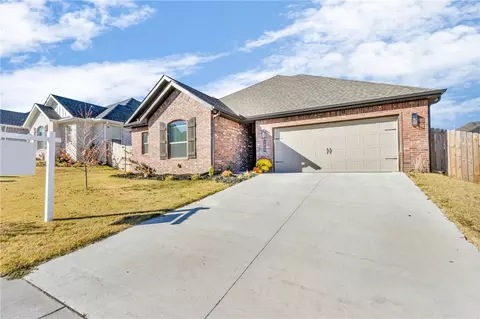 5808 SW Gentle Winds Ave, Bentonville, AR 72712