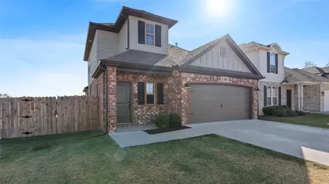 1300 Park St, Lowell, AR 72745