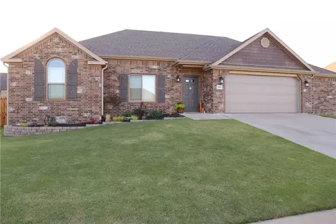 461 Captain Marshall St, Prairie Grove, AR 72753