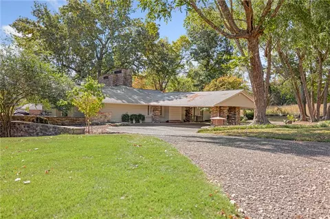 1520 W Park Ave, Harrison, AR 72601
