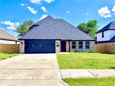702 W Taylor St, Siloam Springs, AR 72761