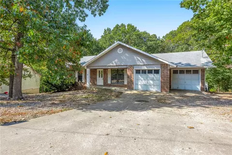 14 Oak Knoll Ln, Bella Vista, AR 72715