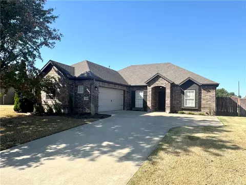 1804 SW Brompton St, Bentonville, AR 72712