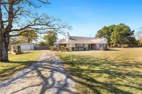 3276 Habberton Rd, Springdale, AR 72764