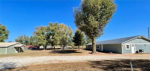 1208 John Renfroe Rd, Pea Ridge, AR 72751