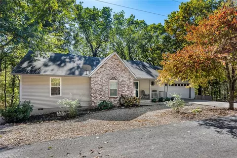 4 Mcginnis Ln, Bella Vista, AR 72715