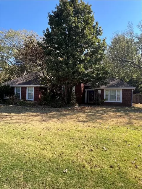 1353 Dick Smith St, Springdale, AR 72764
