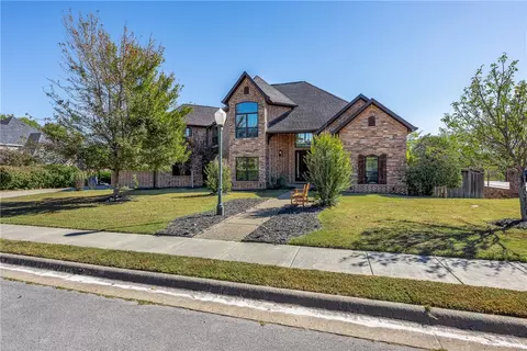 1002 NW Princeton Sq, Bentonville, AR 72712