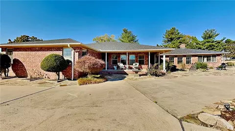 133 Woodcliff Rd, Springdale, AR 72764
