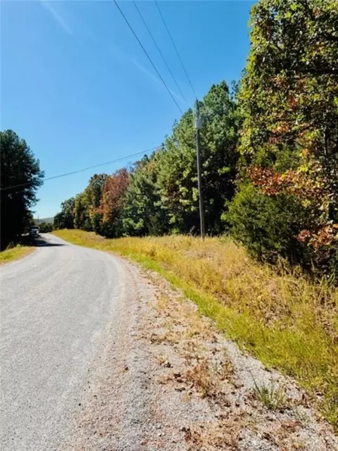 10247 S Smokey Bear Rd, Fayetteville, AR 72701