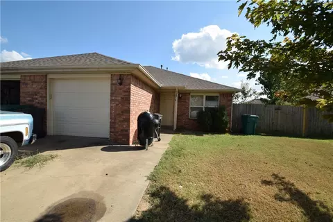 416 E 418 E Asher Ct, Rogers, AR 72758
