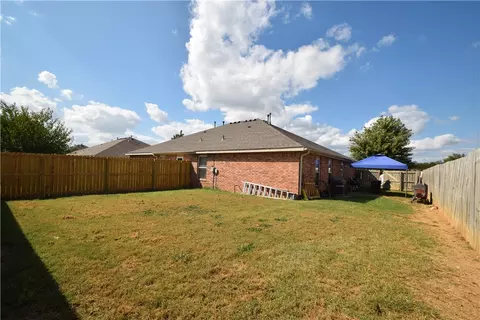Exterior - 416 E 418 E Asher Ct, Rogers, AR 72758 photo 3 of 6