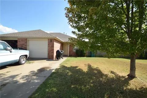 Exterior - 416 E 418 E Asher Ct, Rogers, AR 72758 photo 4 of 6