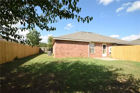 Exterior - 416 E 418 E Asher Ct, Rogers, AR 72758 photo 6 of 6