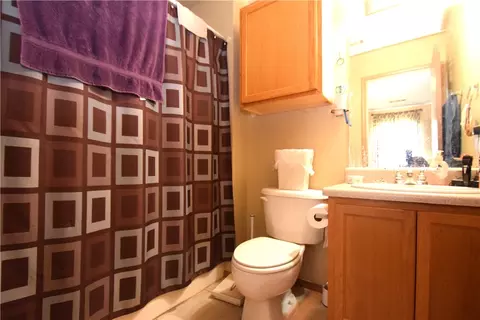 Bath - 416 E 418 E Asher Ct, Rogers, AR 72758 photo 1 of 4