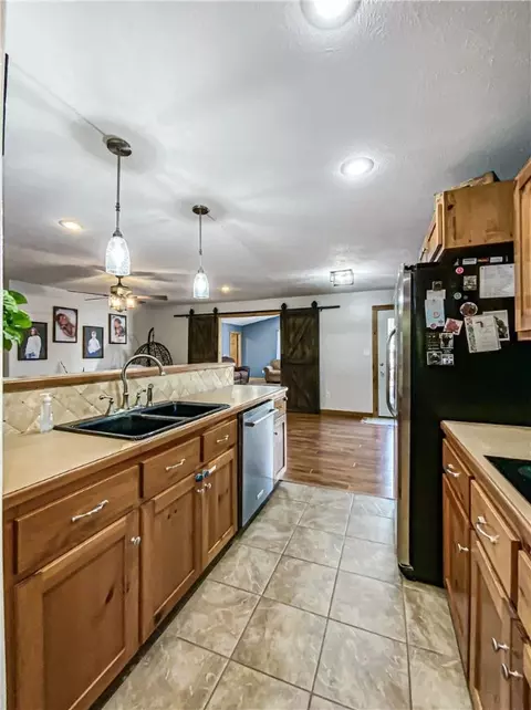 Kitchen - 2122 Cedar Rd, Harrison, AR 72601 photo 3 of 3