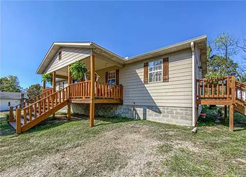Exterior - 2122 Cedar Rd, Harrison, AR 72601 photo 2 of 13