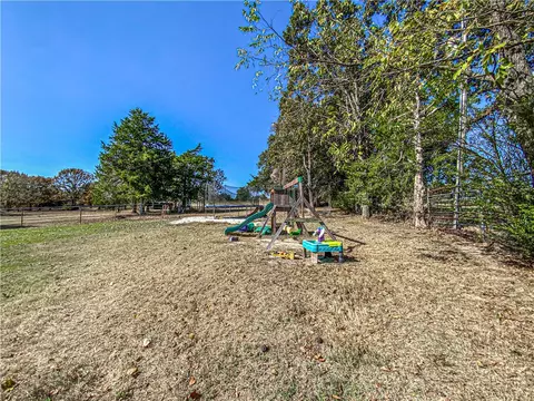 Exterior - 2122 Cedar Rd, Harrison, AR 72601 photo 12 of 13
