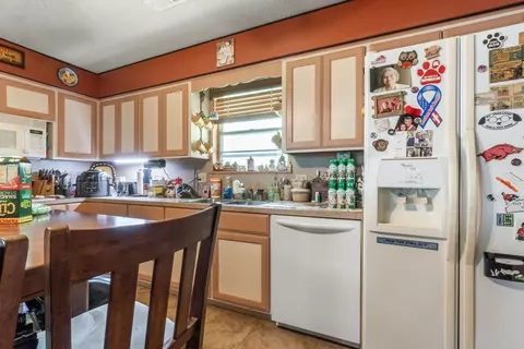 Kitchen - 705 E Sumac St, Rogers, AR 72756 photo 1 of 2