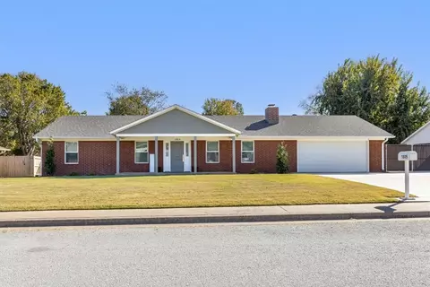 1805 Ridgecrest St, Springdale, AR 72762