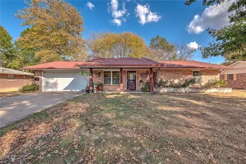 511 Morrison Pl, Springdale, AR 72762