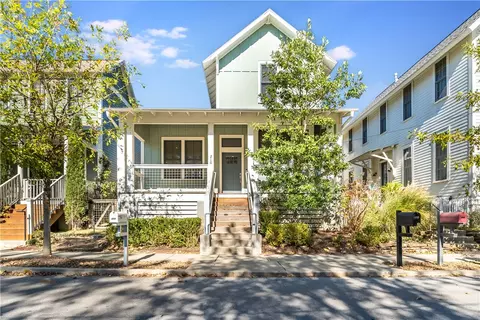 210 E South St, Fayetteville, AR 72701