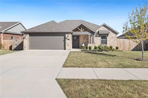 938 Arden St, Springdale, AR 72762