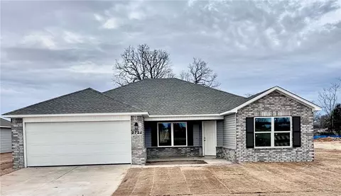 2721 Biddie St, Pea Ridge, AR 72751