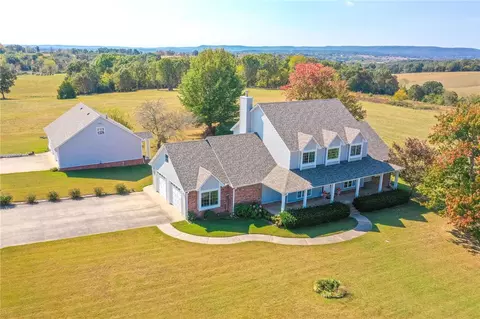 323 Bunker Rd, Harrison, AR 72601 photo 2