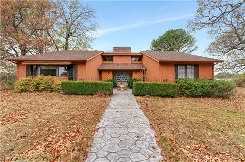 19647 Neills Bluff Rd, Springdale, AR 72764