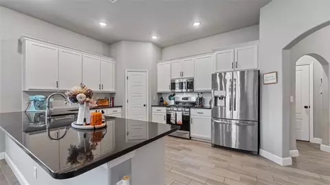 620 Gala Cir, Bentonville, AR 72712 photo 2